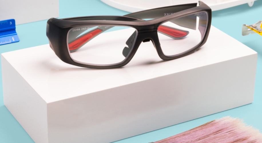 Stay Safe and Chic with the Right Eyewear for Home Improvement Projects