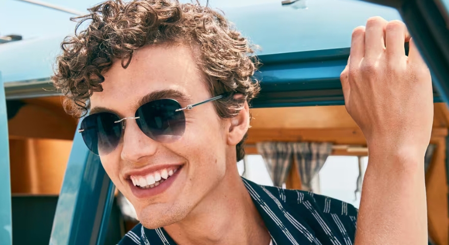 The Essence of Minimalism in Thin Frame Glasses