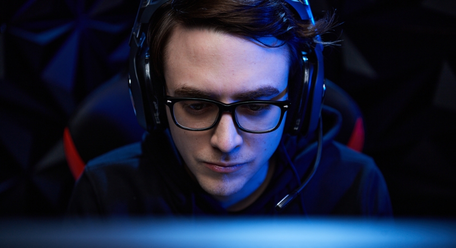 GG (Gamer Glasses): Enhance Your Gaming Experience with Stylish Gaming Frames