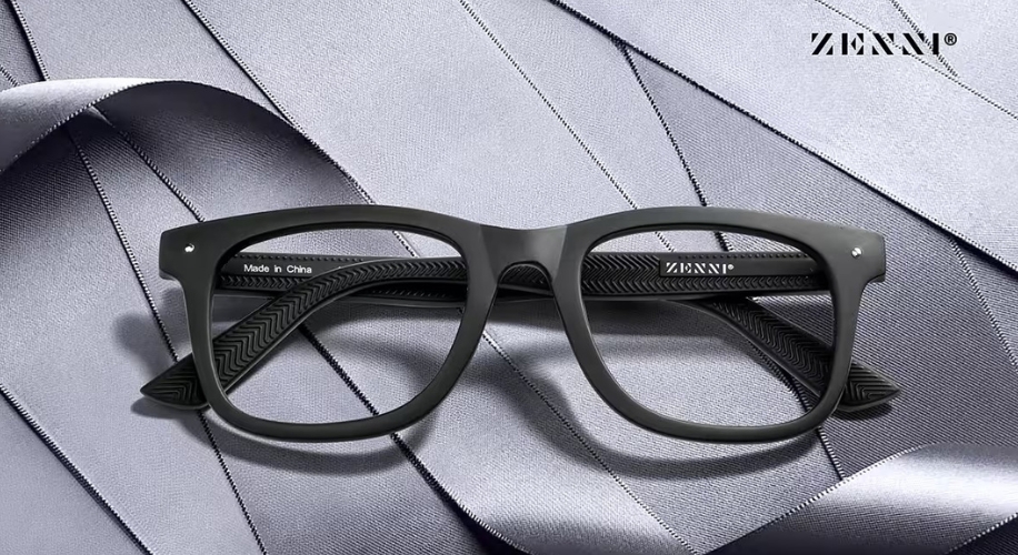 Discover the Versatility of Square Frames