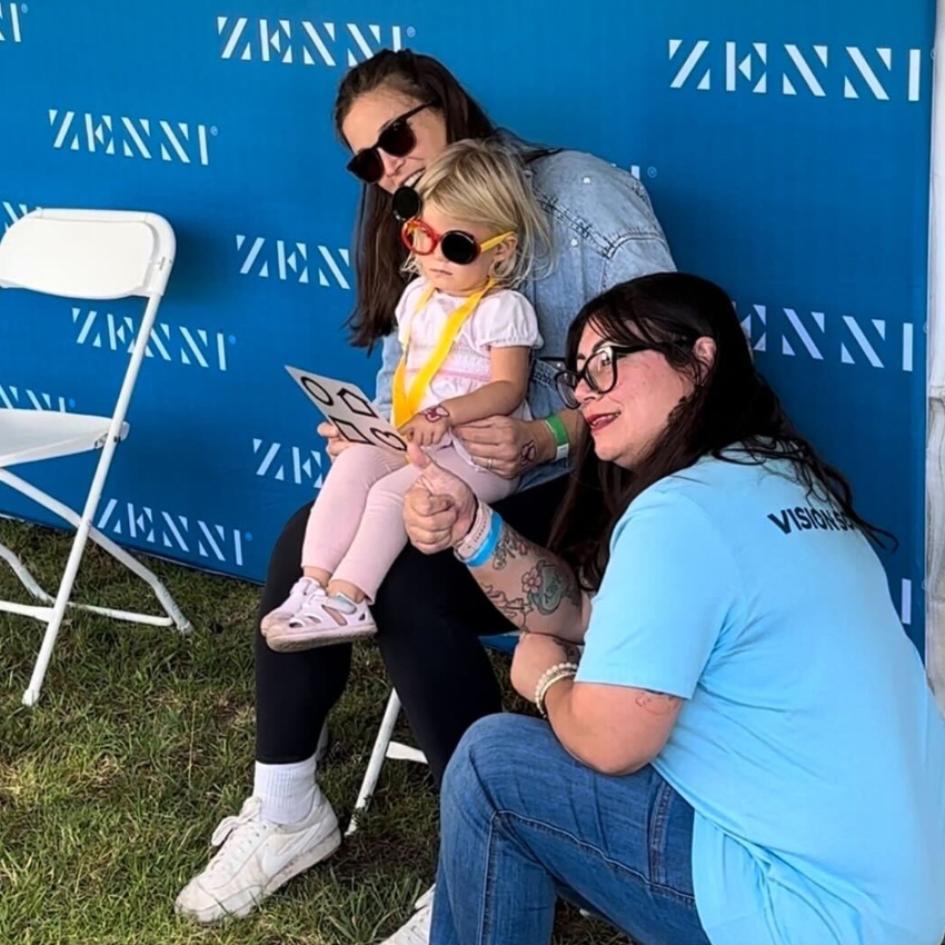 2025-11-Zenni-Blog-YearReview_feature_Featured Image